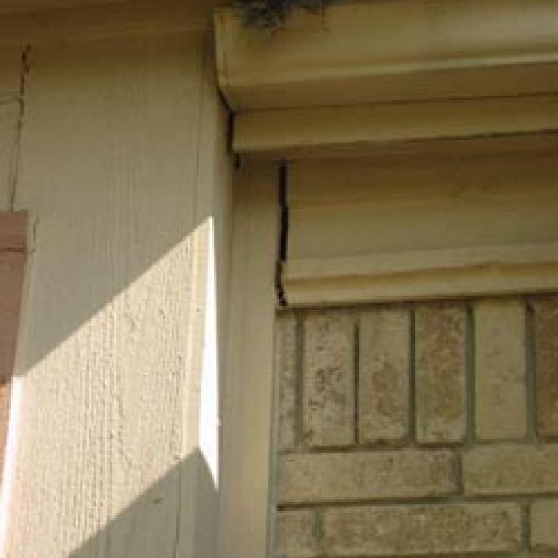 Broken seams in wall can be one of the signs of foundation problems.